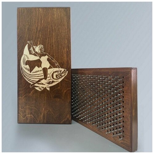 фото Доска садху с динамическими гвоздями, шаг 10мм, цвет венге модель девушка на рыбе - 314 сила души и тела