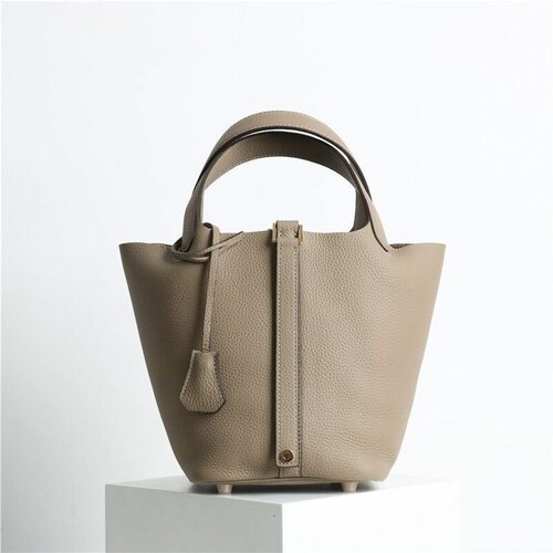 фото Сумка женская, кожаная, квадратная нет бренда