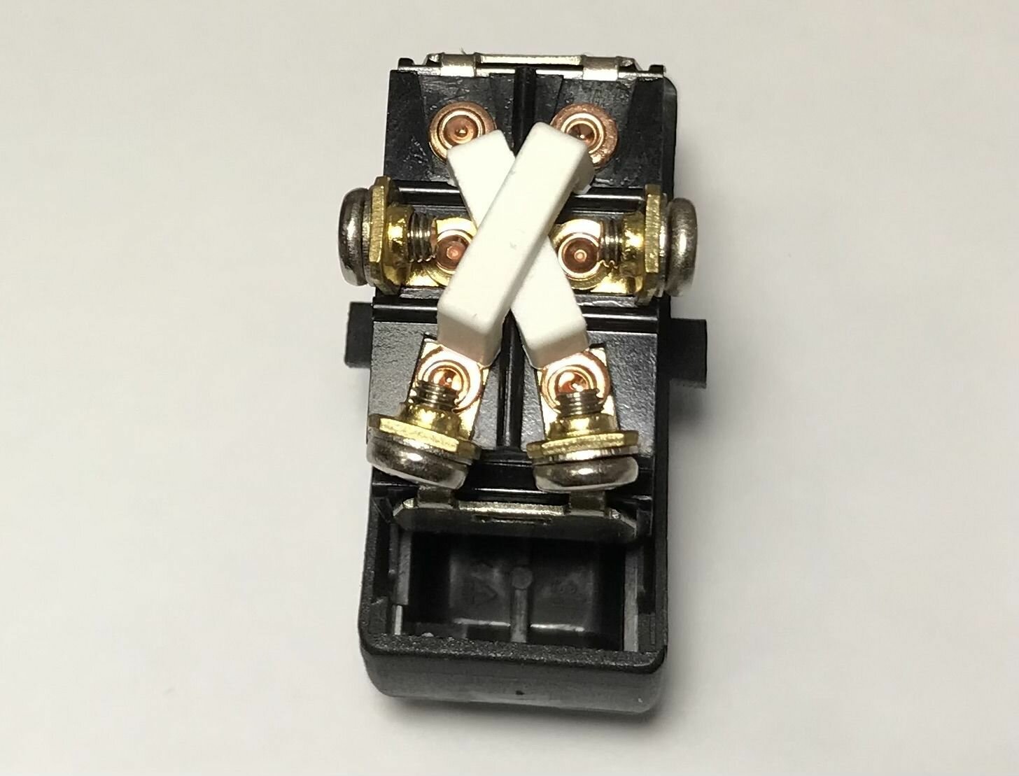 Выключатель KEDU HY29C для Д-16/1050ЭР — фото 1