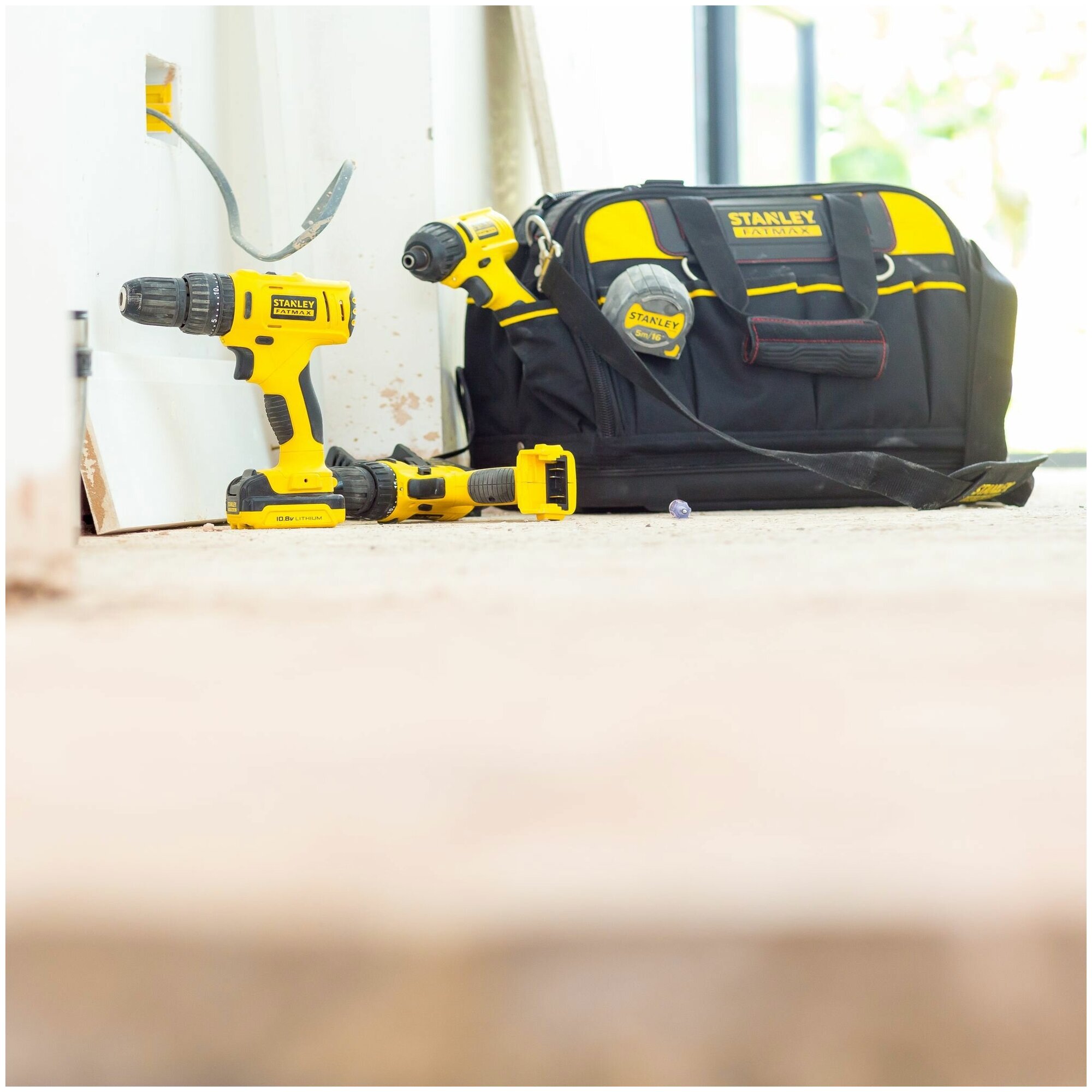 Шуруповерт аккумуляторный Stanley Fatmax FMC011S2, 10.8 В Li-ion 2X1.5 Ач - фото №3