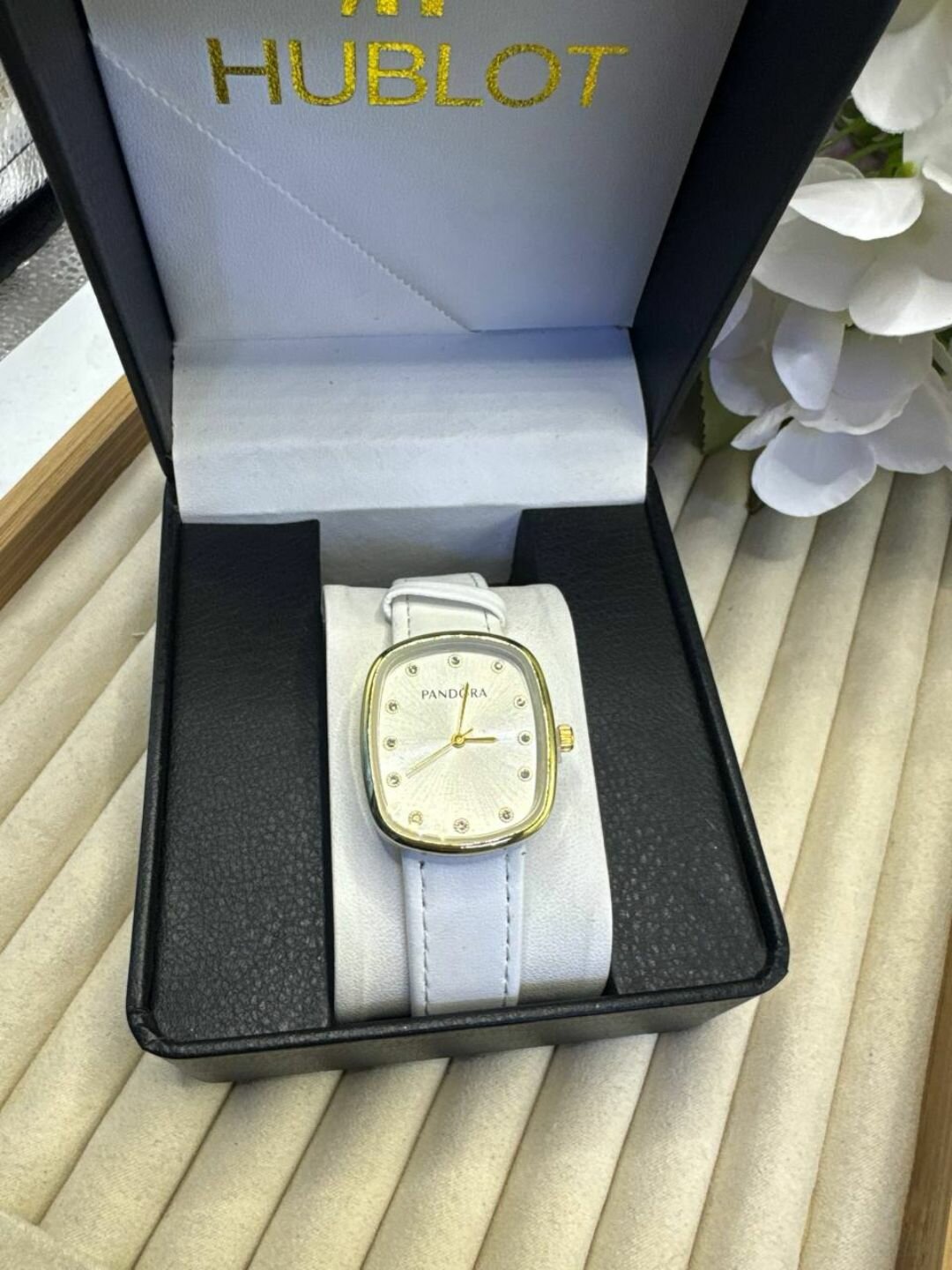 Наручные часы 100 Years Zeppelin, золотой — фото 1