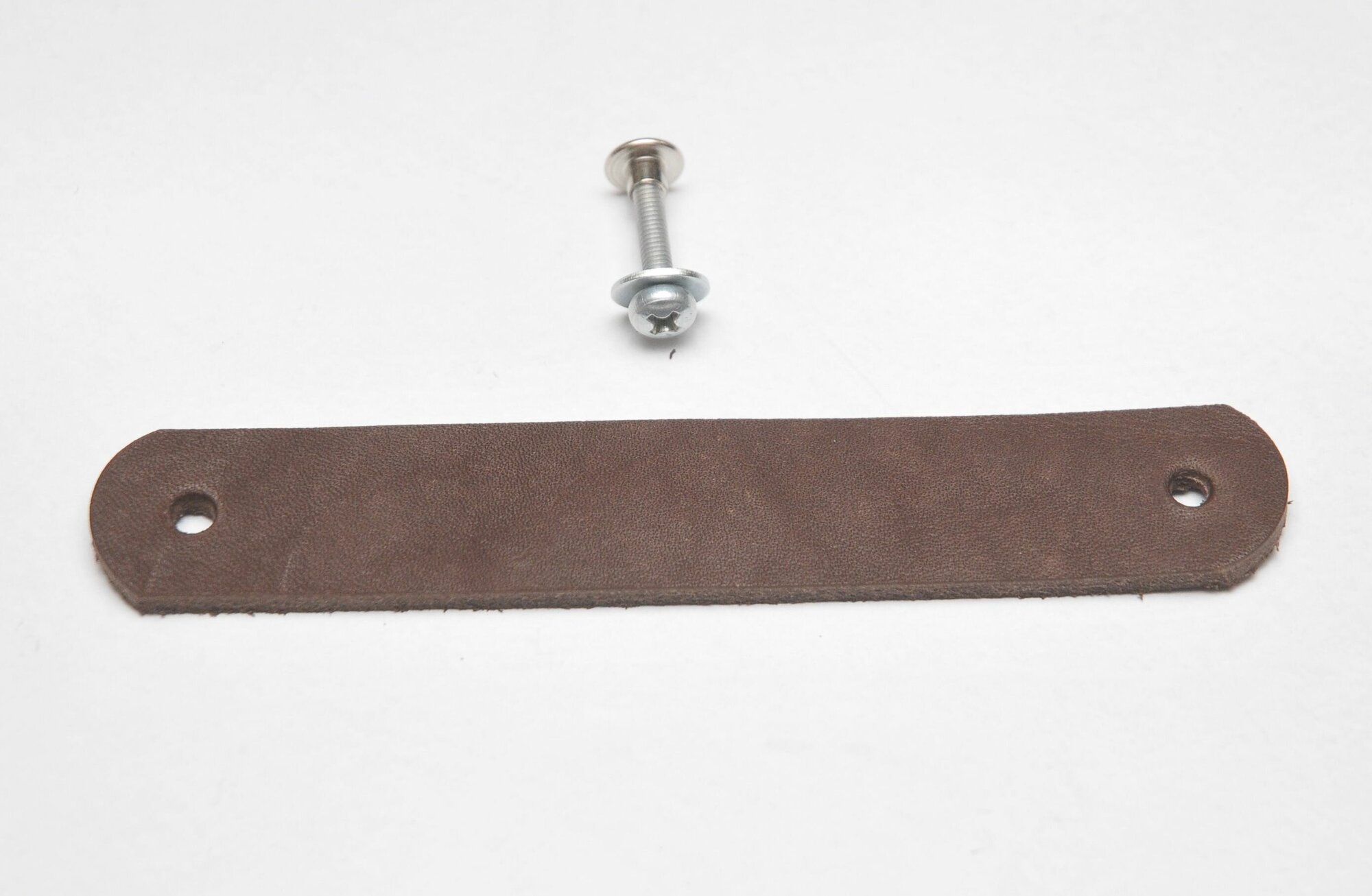 Ручка мебельная из кожи 95 мм коричневая 4 шт/ручка петля/Кожедуб - фотография № 7