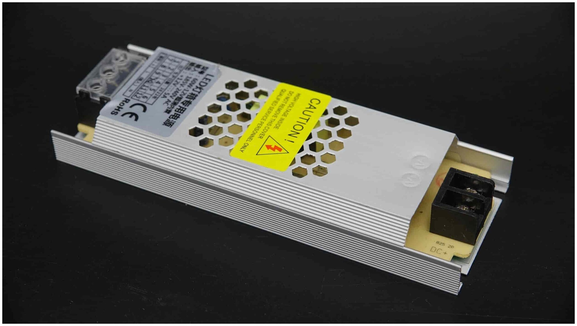 Тонкий Блок питания 60Вт-12В для светодиодных лент и модулей, металл TDM (Ультра Слим)