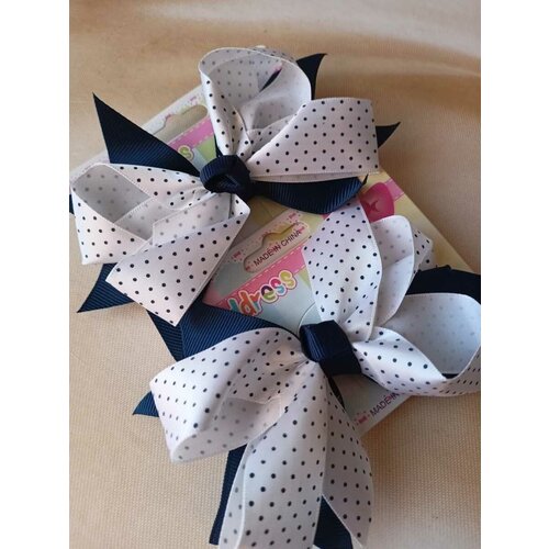 Банты для девочек, бант школьный белый в горошекна резинке, атласный бант для волос, украшение на голову детское, заколка бантик для девочек