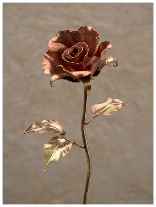Роза из меди и латуни - фотография № 1