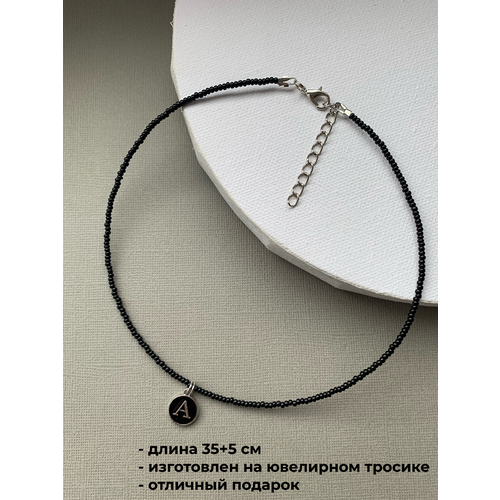 фото Чокер из бисера с буквой sofiaccessories