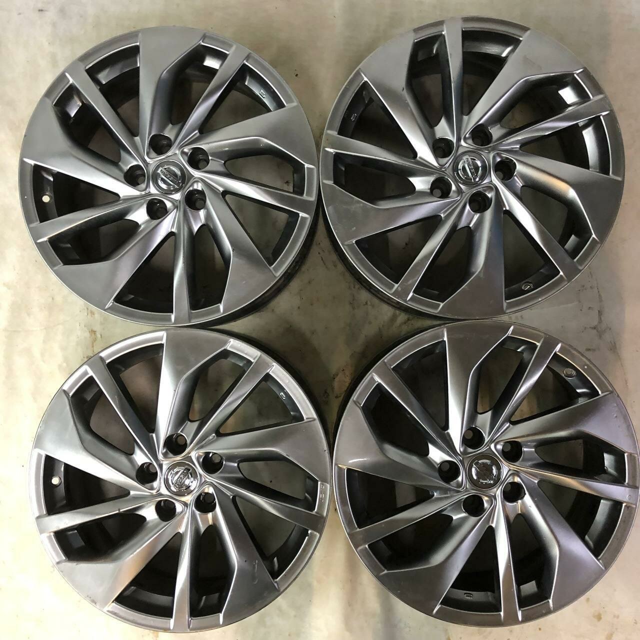Колесные диски Nissan 18x7 PCD 5x114.3 D66.1 ET45 (Реплика)
