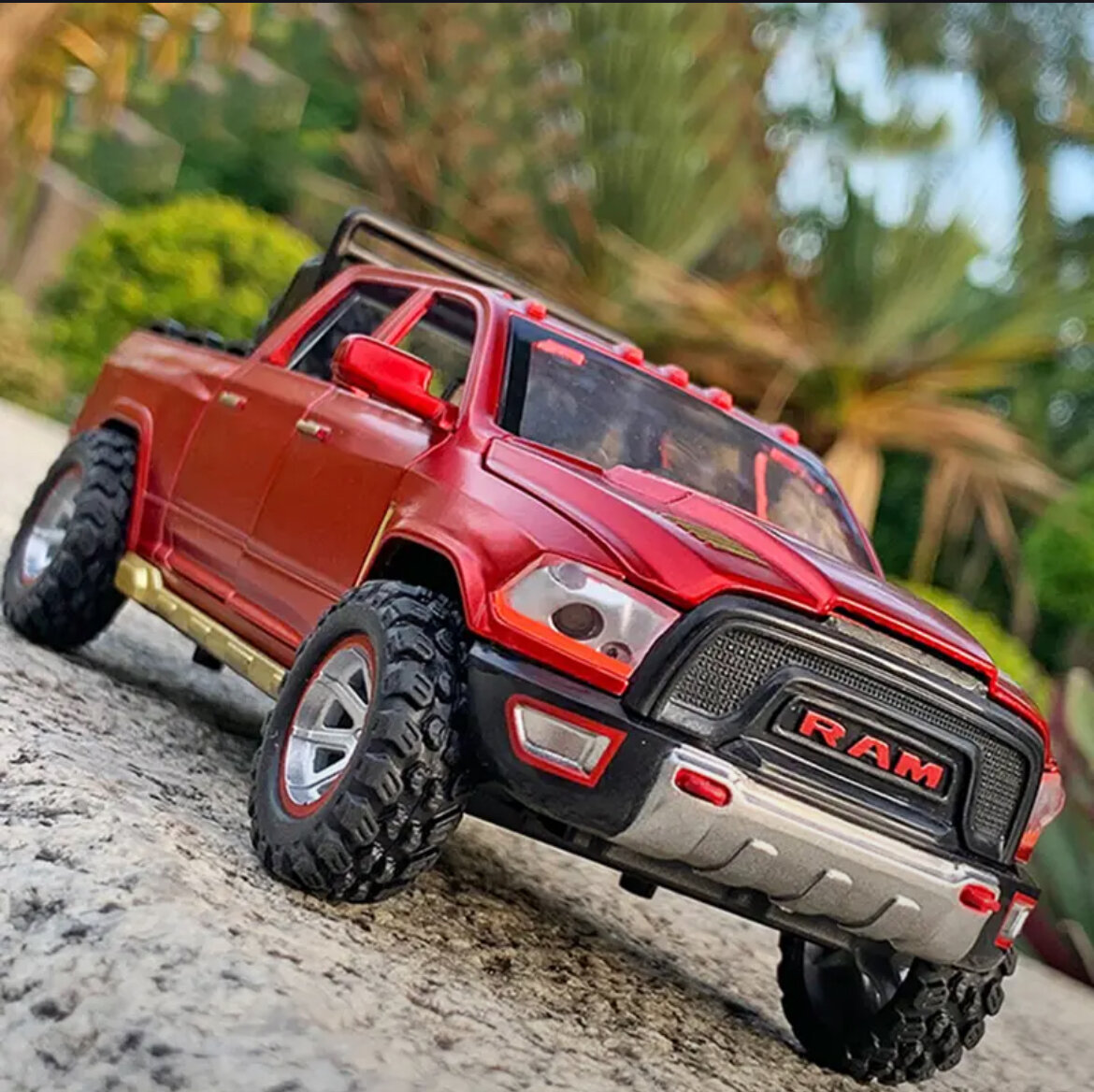 Коллекционная масштабная модель Dodge RAM 1500 Rebel TRX 1:32 (металл, свет, звук)