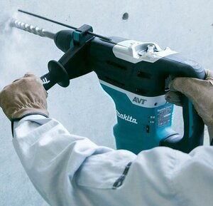Makita HR4013C