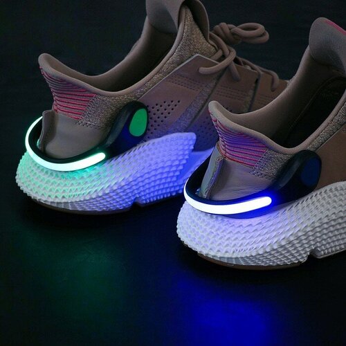 Светодиодная клипса модель SY-AH01 2 х CR2032 зеленый 687₽