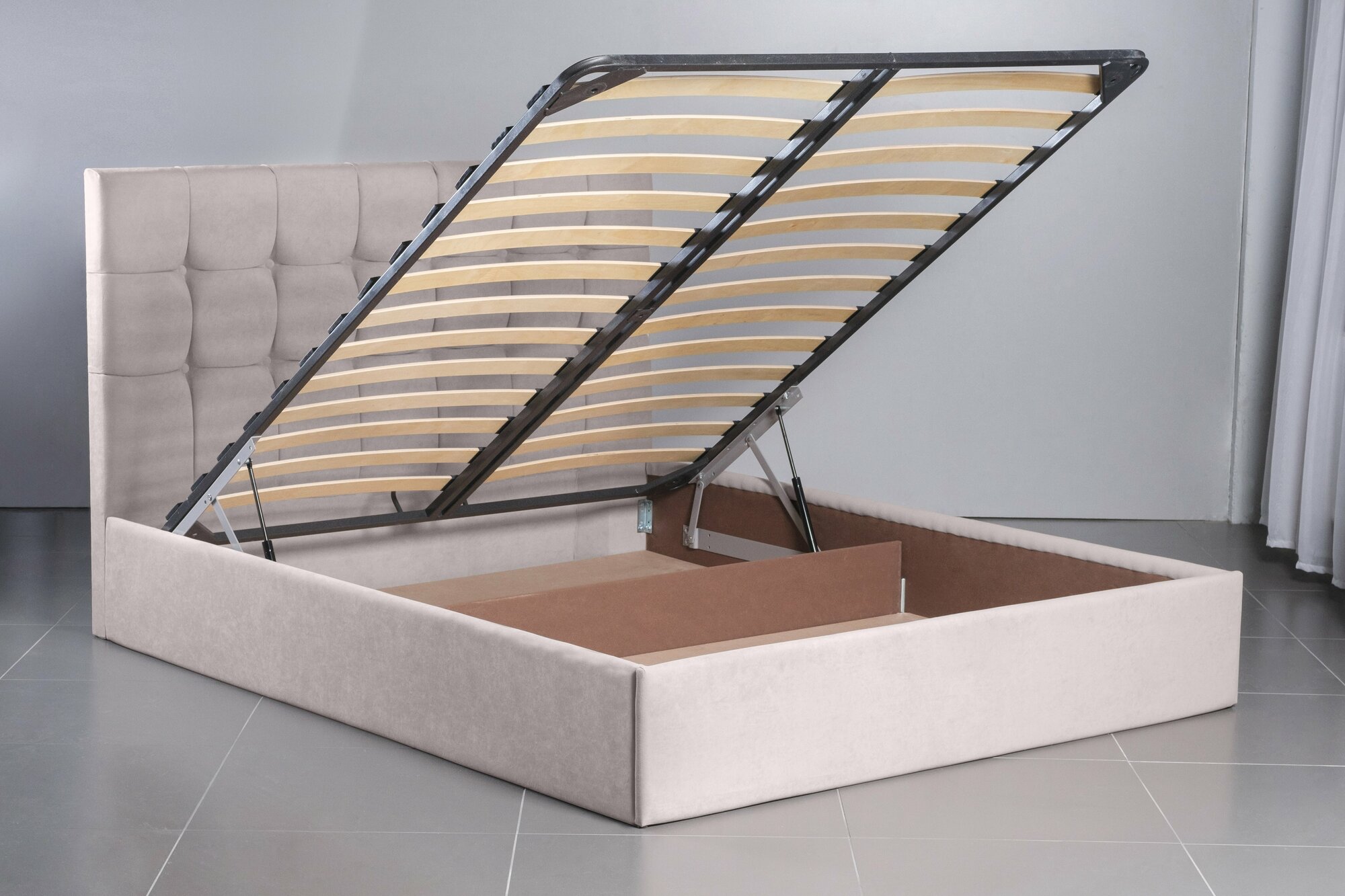 фото VIERO Кровать Ника мягкое изголовье с размером спального места 140*200 с ортопедическим основанием и подъёмным механизмом