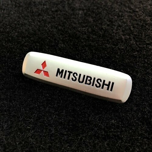Шильдик (логотип) Mitsubishi металлический/для автоковриков/сумок/папок