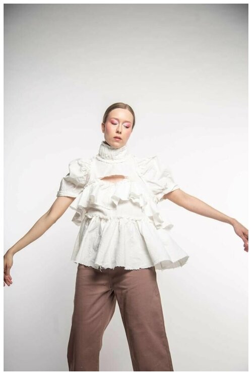 Блуза  Alexandra Gapanovich, повседневный стиль, прямой силуэт, короткий рукав, однотонная, размер 38-50, белый