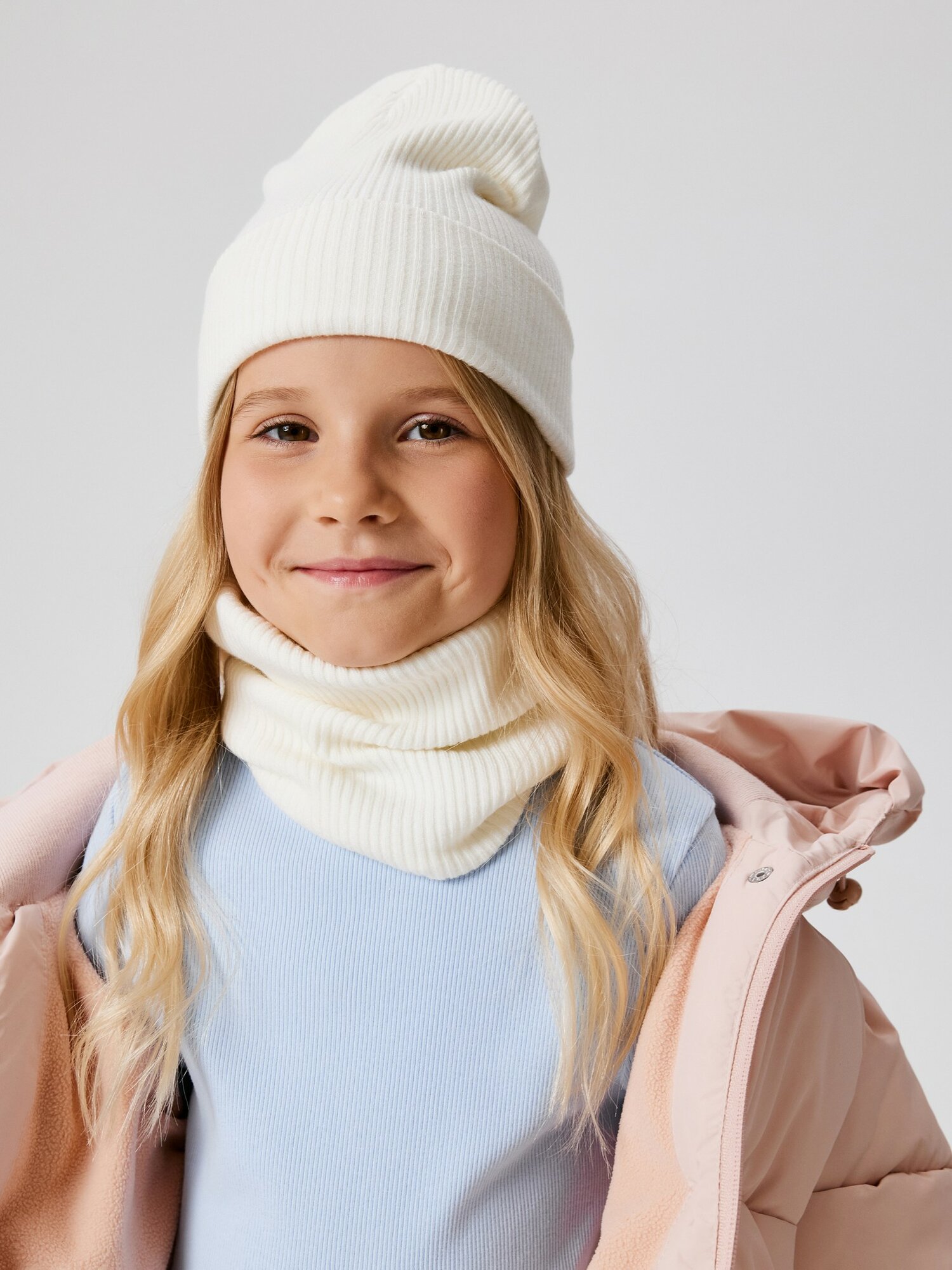 Шапка-бини Acoola для девочек размер 53-54 молочный