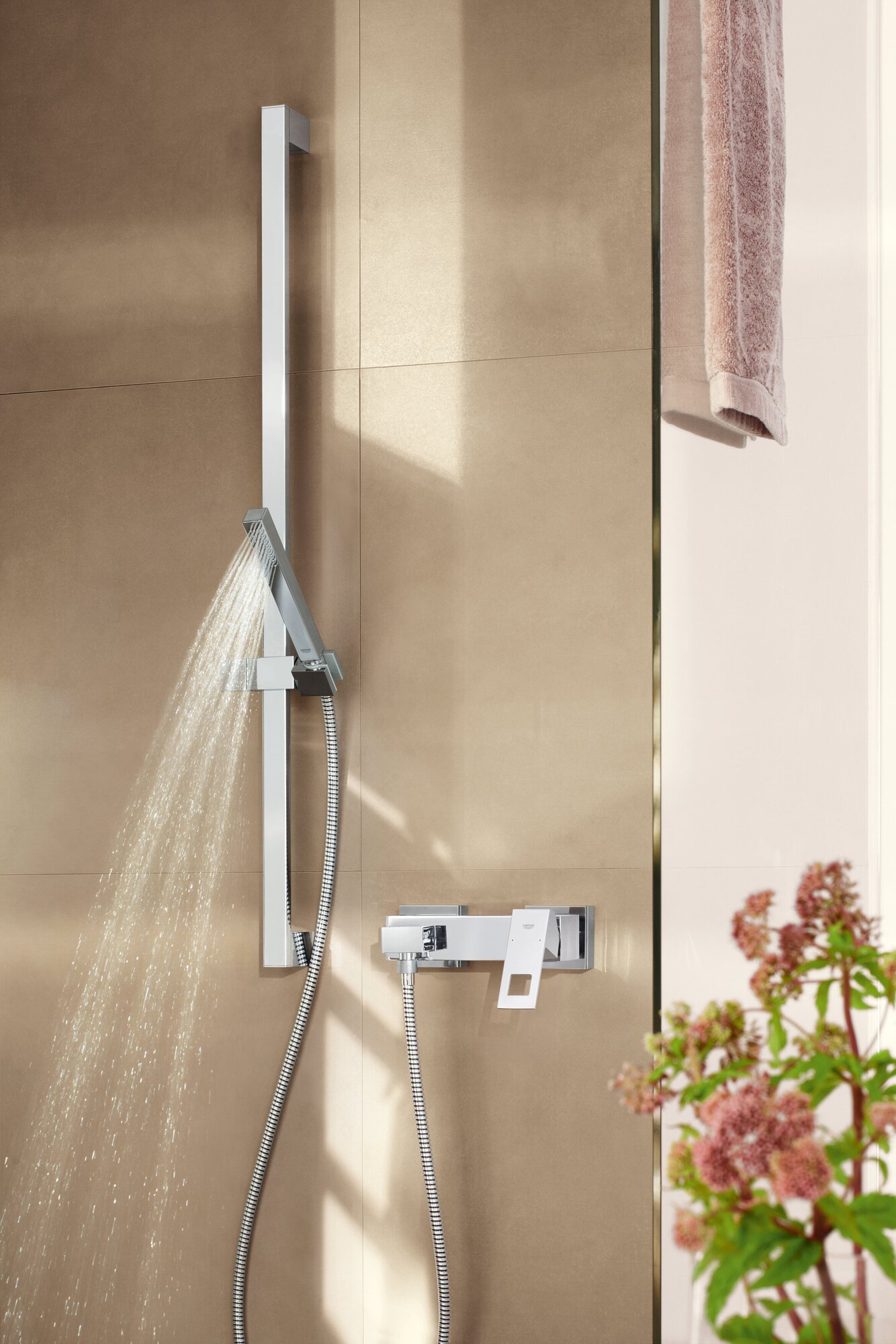 Душевой гарнитур GROHE Euphoria Cube (ручной душ, штанга 900 мм, шланг 1750 мм), хром (27700000) - фотография № 13