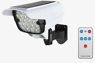 Фонарь уличный светодиодный на солнечной батарее / Камера-муляж светильник LED / Прожектор с пультом дистанционного управления и датчиком движения