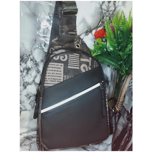 фото Сумка через плечо на одной лямке полезняшки