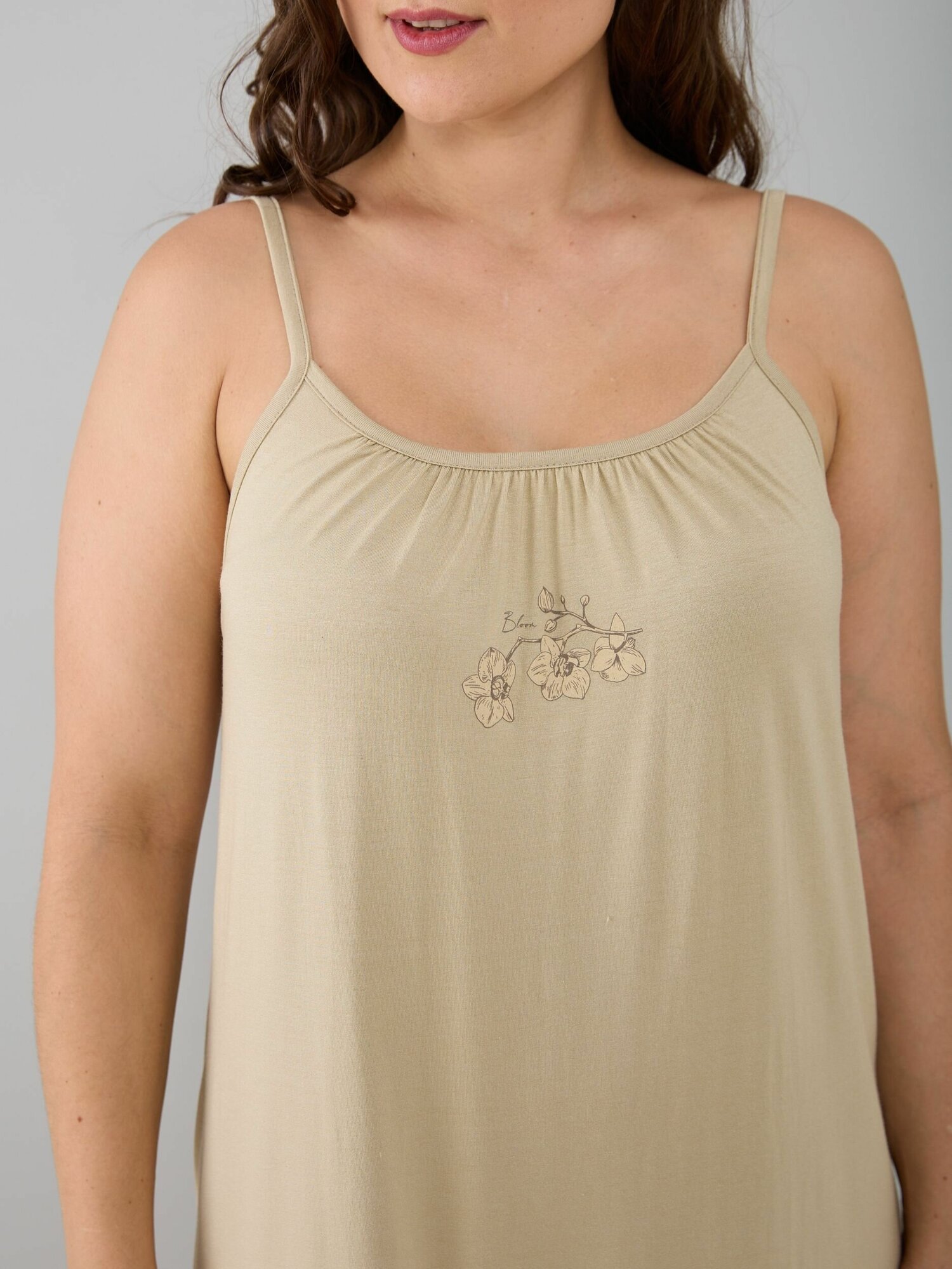 Ночная рубашка женская Алтекс на бретельках бежевая, размер 44 - фотография № 7