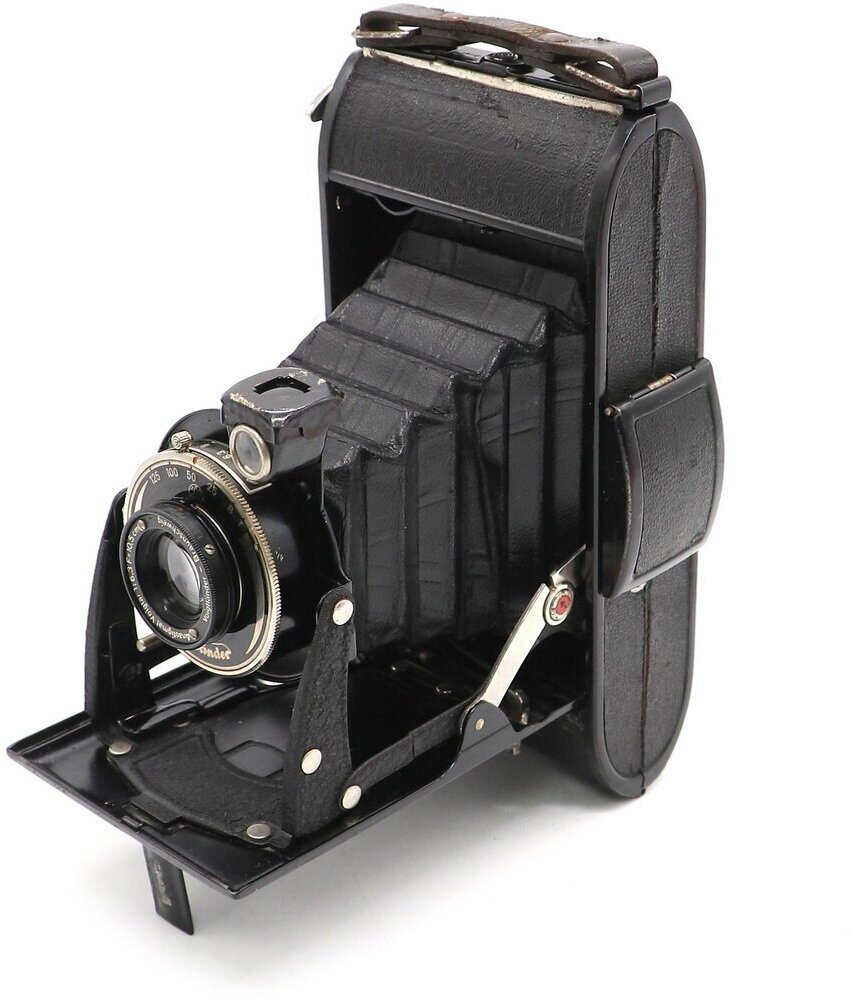 Voigtlander Bessa + Voigtar 6,3 (Germany, 1929)