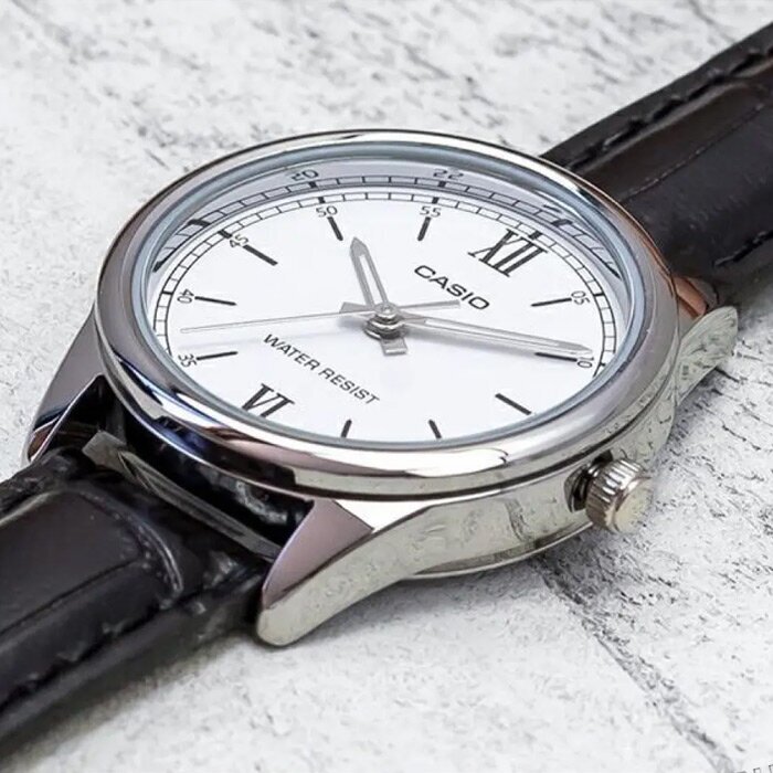 Наручные часы CASIO Collection, серебряный — фото 1