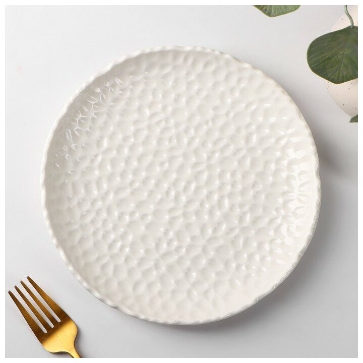 Тарелка керамическая десертная "Воздушность", d 20,5 см, цвет белый