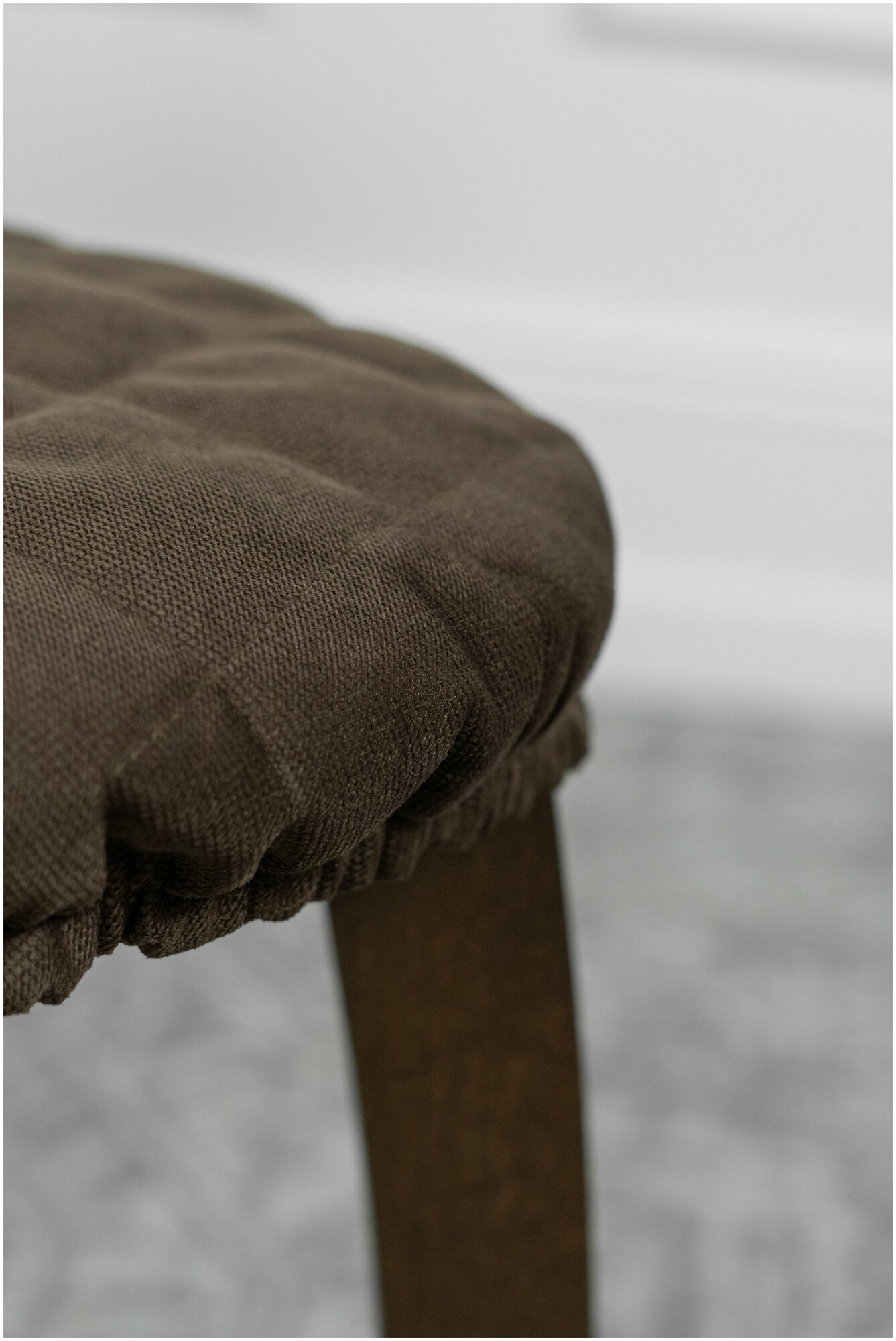 Уплотненный чехол на табурет с круглым сиденьем, 30см, коричневый
