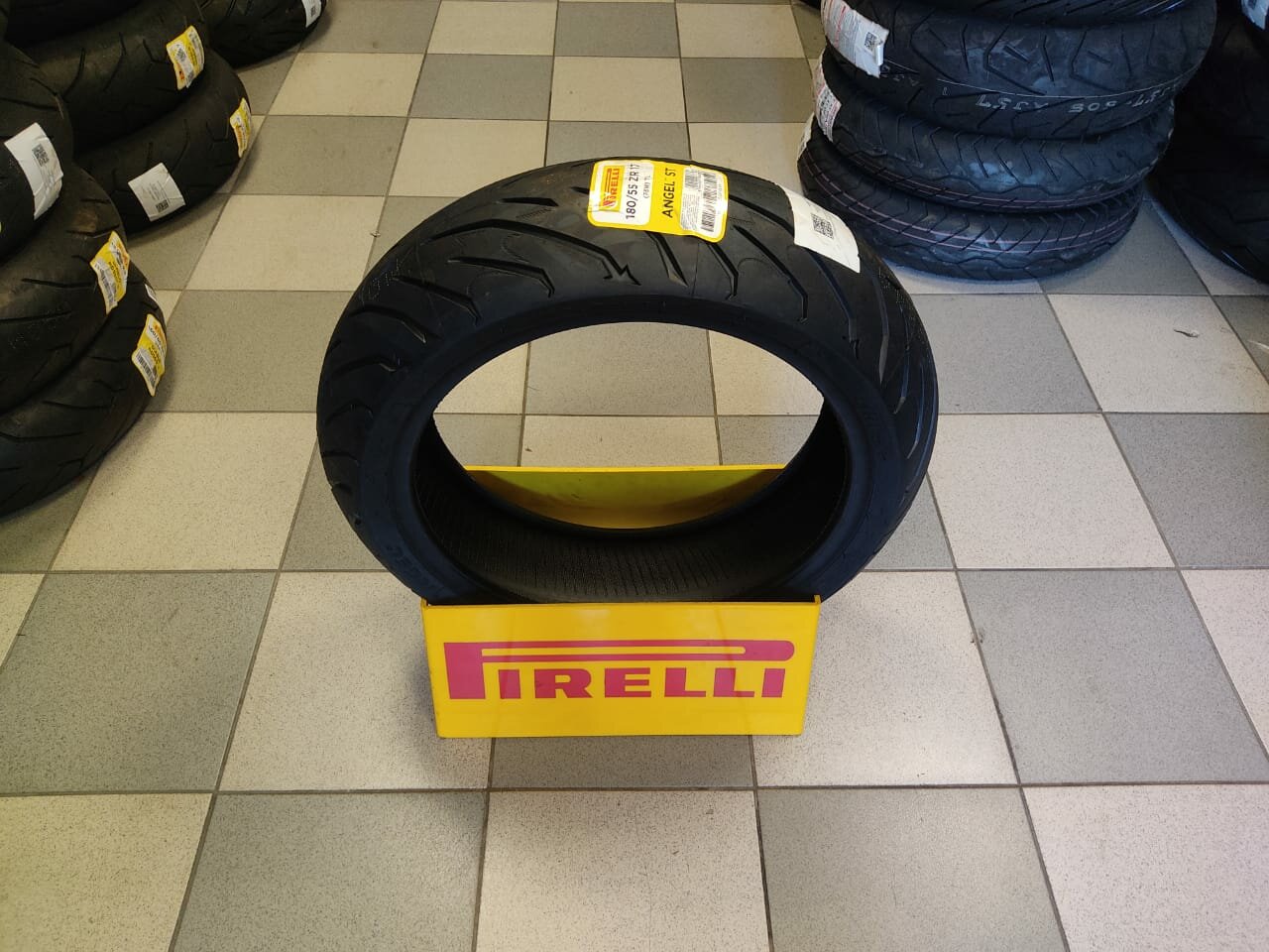Шина для мотоцикла Pirelli Angel ST, задняя — фото 5