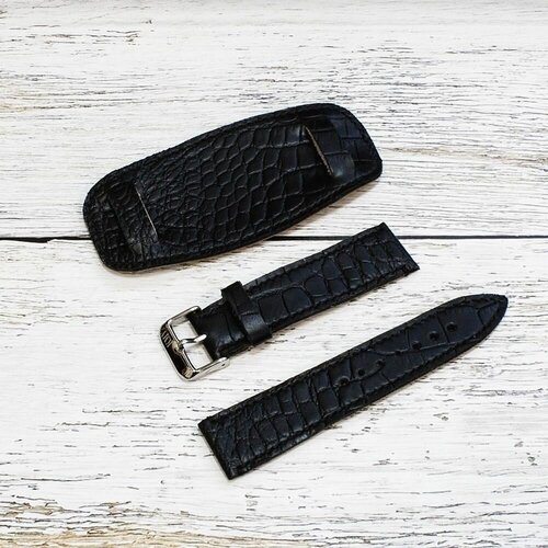 Ремешок Чёрный бык, натуральная кожа, под рептилию, полуглянцевая, перфорированная, тиснение фактура, застежка пряжка, антибактериальное покрытие, прошитый край, с контрастной строчкой, гипоаллергенный, диаметр шпильки 1.8 мм., размер 22/20 L, черный