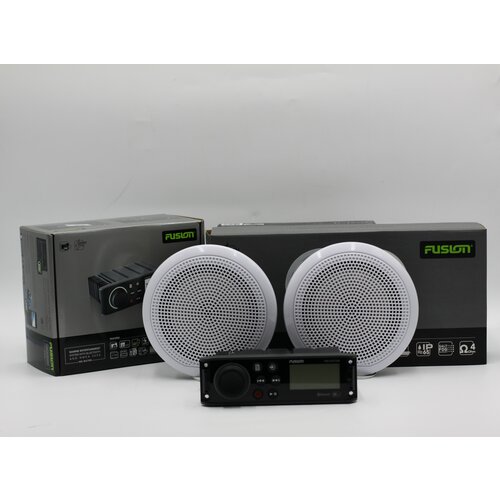 FUSION MS-RA70NKT Набор морская магнитола RA70N и колонки Серия EL 65 80 Вт Full Range белые 4723000₽