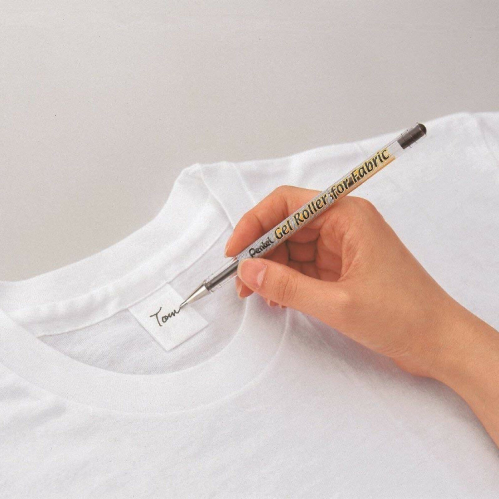 Гелевая ручка по ткани Pentel "Gel Roller for Fabric" 1,0 мм, цвет черный - фото №12