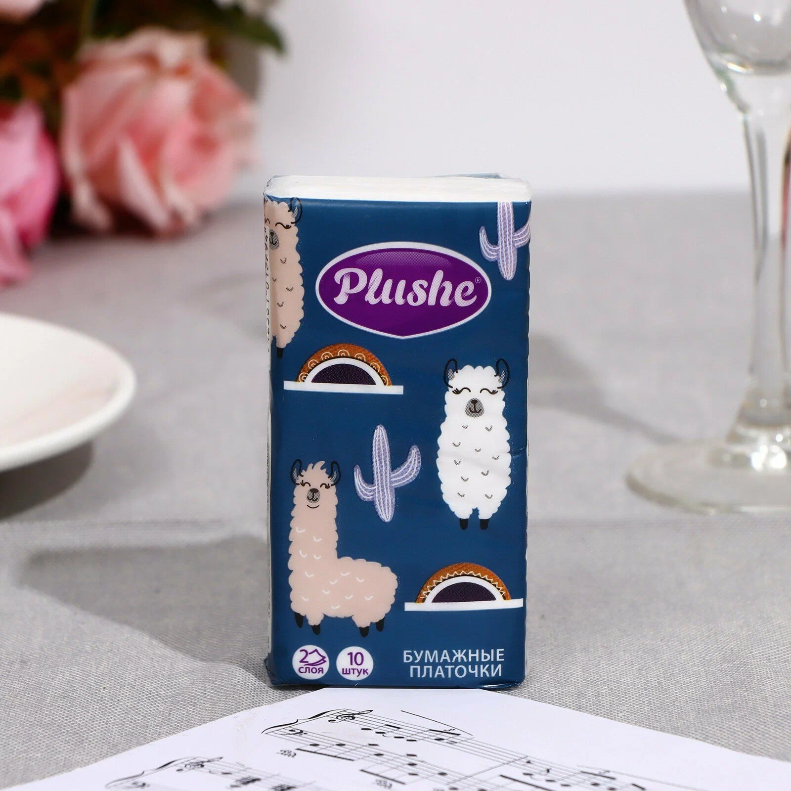 Изображение Платочки Бумажные Plushe Classic standart 2-слойные, 10 упак по 10 шт в каждой