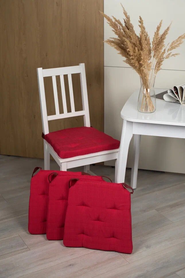 Комплект ( 4 шт) Подушек на стул 41/35x40x4 малиновый 100% пэ