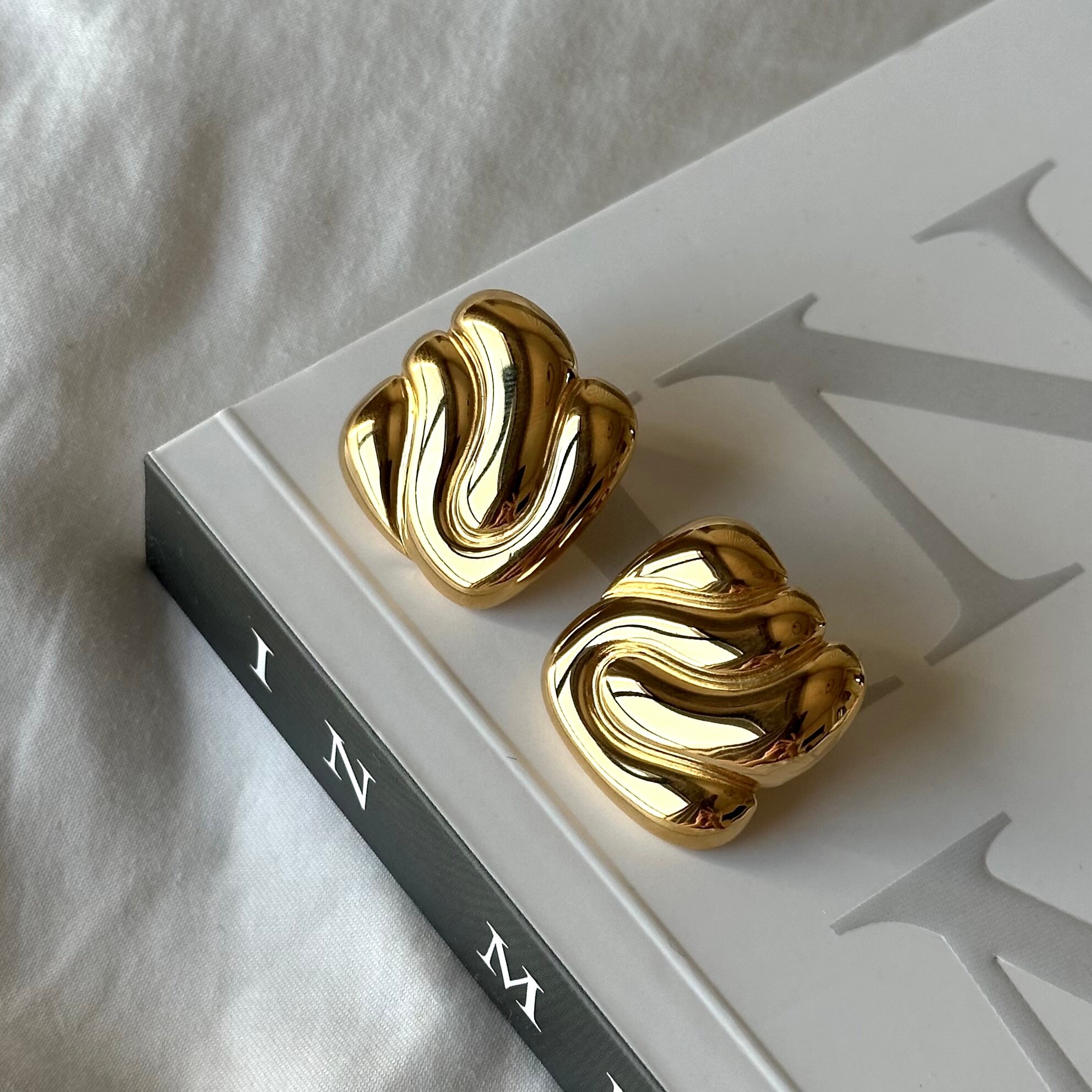 Серьги пусеты