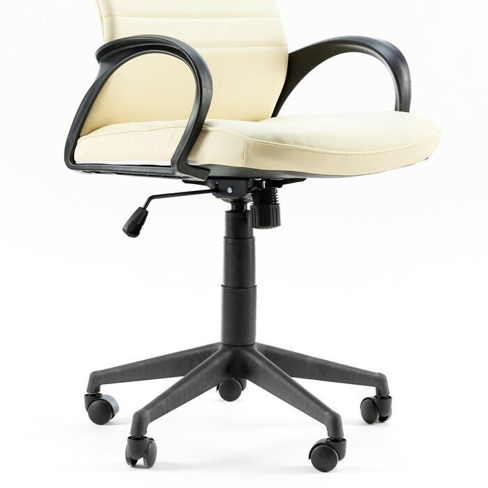 Компьютерное кресло Olss Квест Ультра для руководителя, обивка: искусственная кожа, цвет: бежевый - фотография № 7