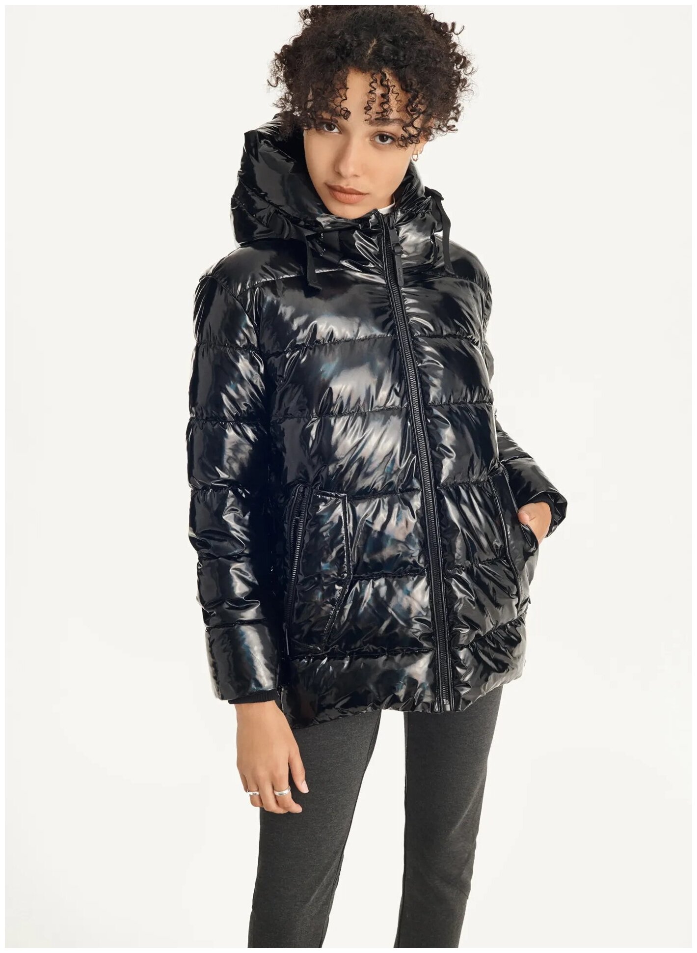 Куртка DKNY М черная теплая ниже бедра с капюшоном на молнии Glossy Mid Length Puffer With Envelope Pockets 