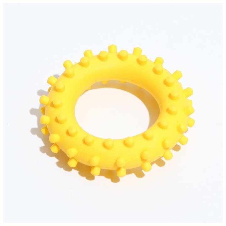 Игрушка для собак зооник "Кольцо с шипами №1", 6,1 см, желтая (СИ80-35)