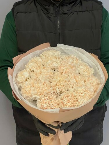 Изображение товара Цветы с доставкой, Букет из 15 Гвоздик Кремового цвета (Диантус)