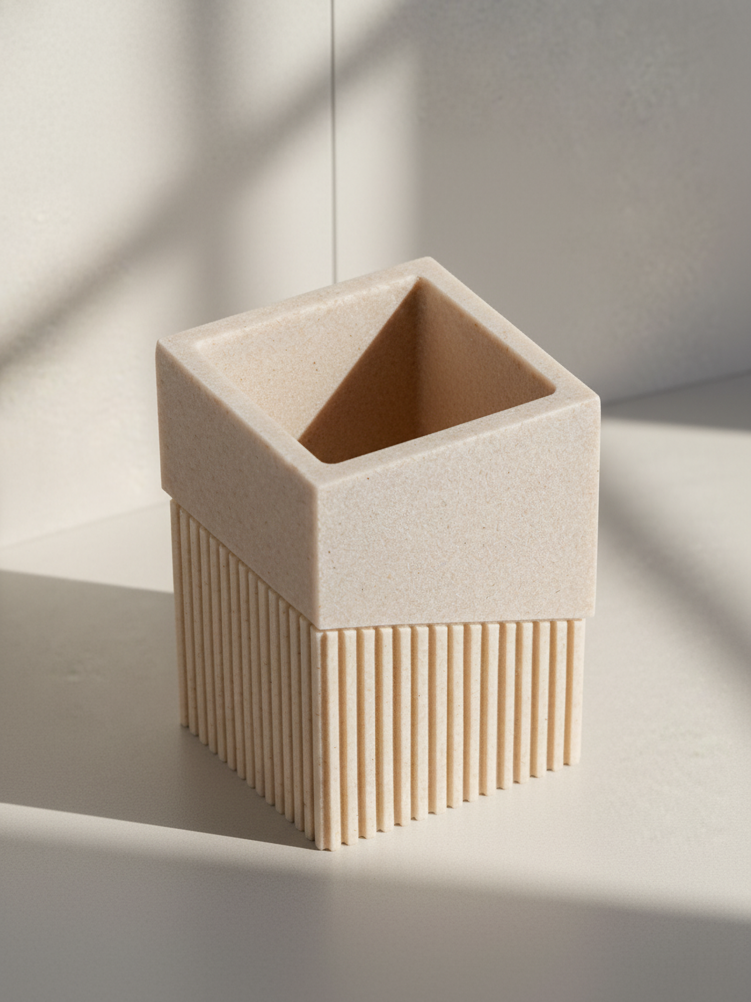 Стакан для зубных щеток в ванную PERFECTO LINEA бежевый (35-618301) — фото 1