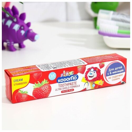 Купить Детская зубная паста LION Thailand Kodomo с ароматом клубники, 40 г, Зубная паста