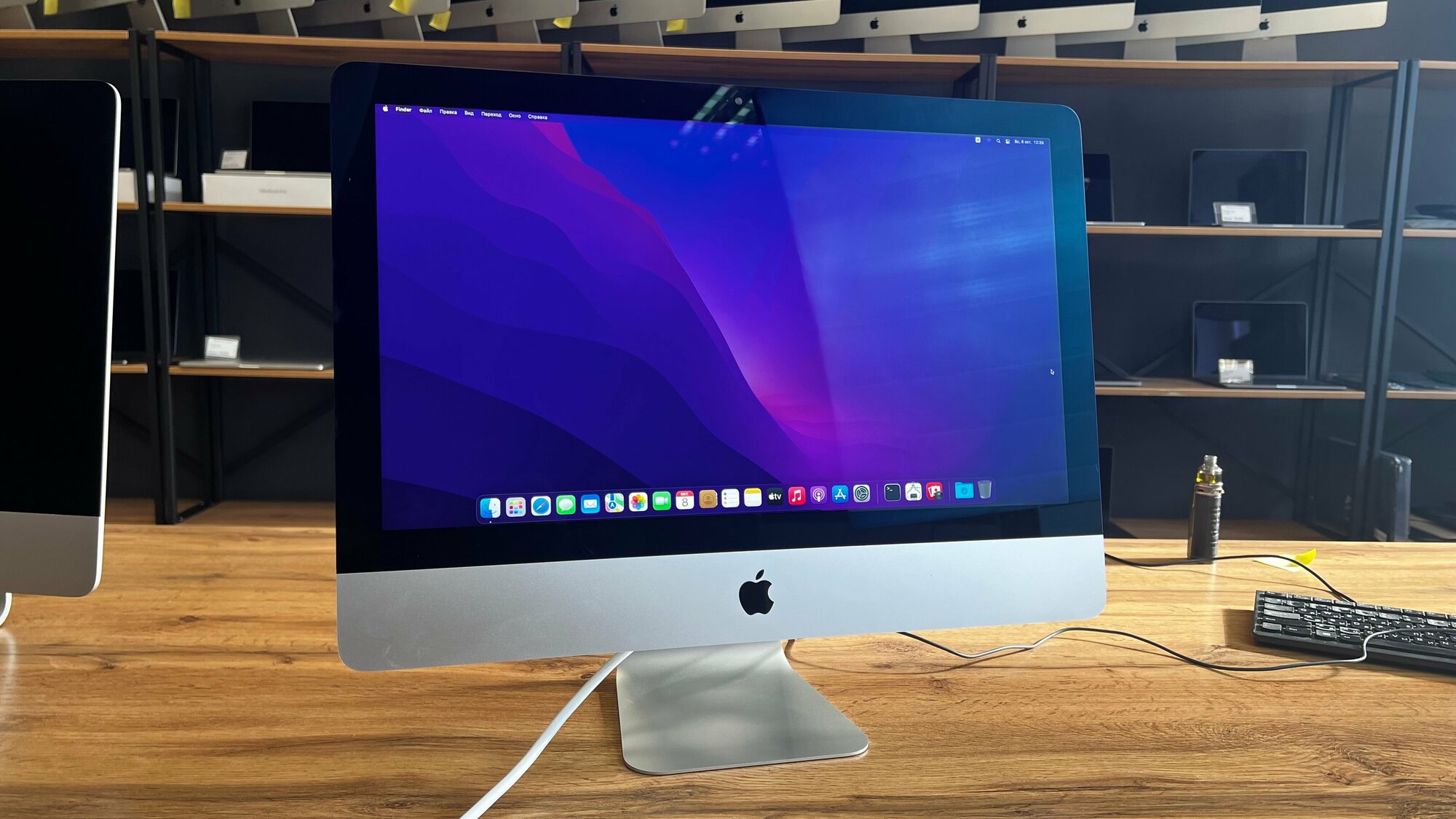 IMac 21,5