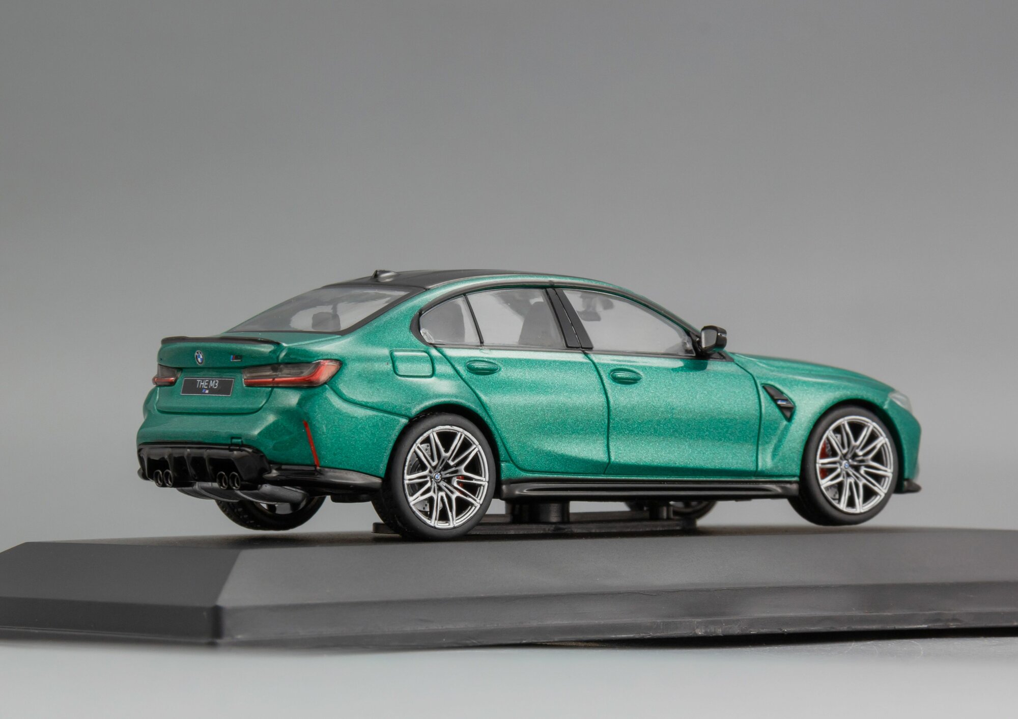 Коллекционная масштабная модель 1:43 BMW G80 M3 - 2023 от Solido — фото 1