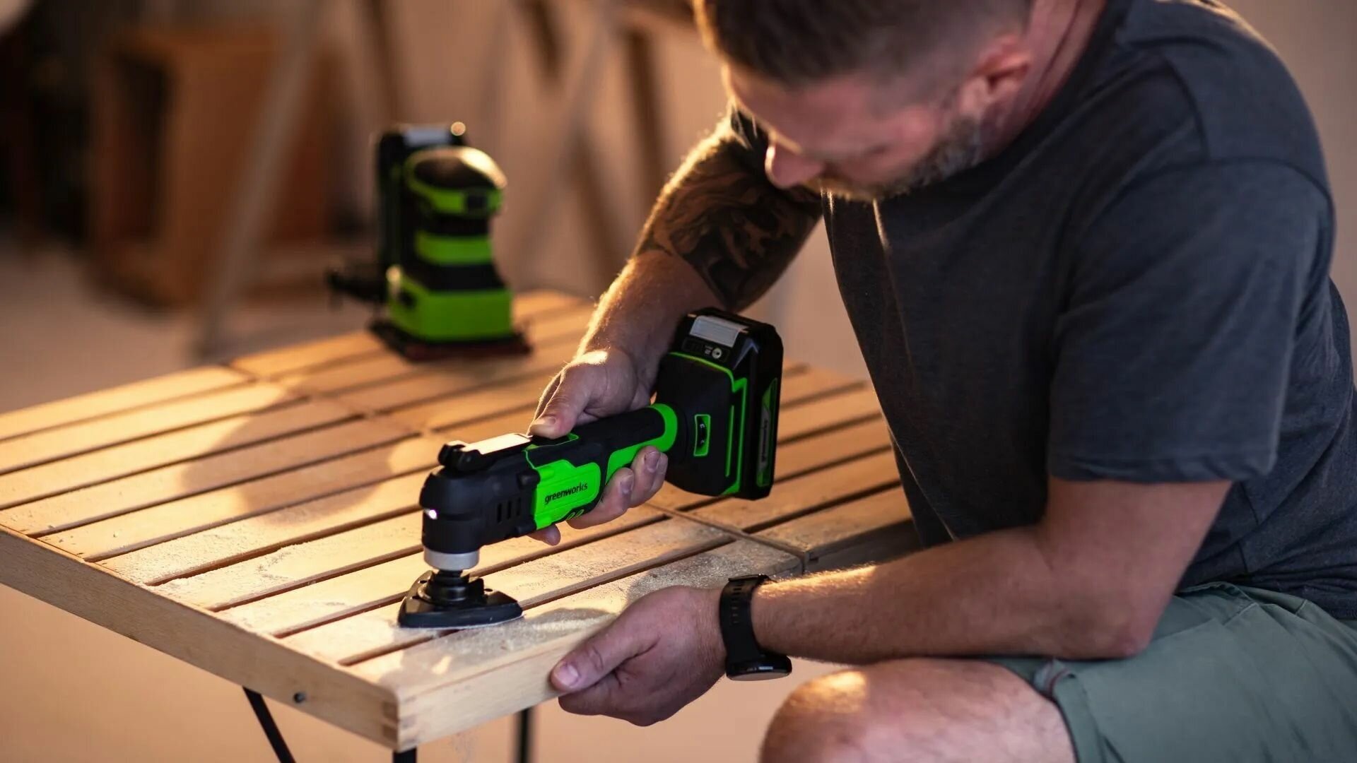 Универсальный инструмент для домашней мастерской: обзор и возможности