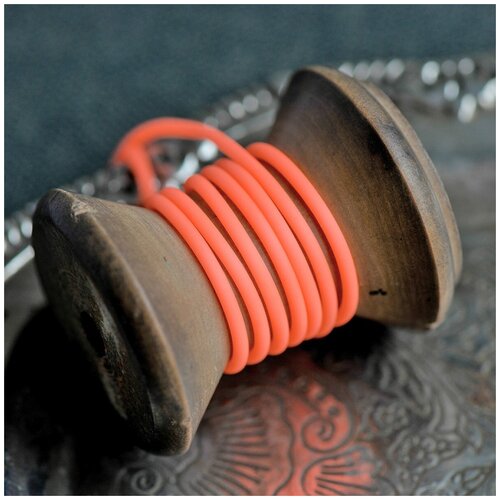 Шнур каучуковый резиновый диаметр 2 мм 12 метров круглый с отверстием, для рукоделия / браслетов, оранжевый неон