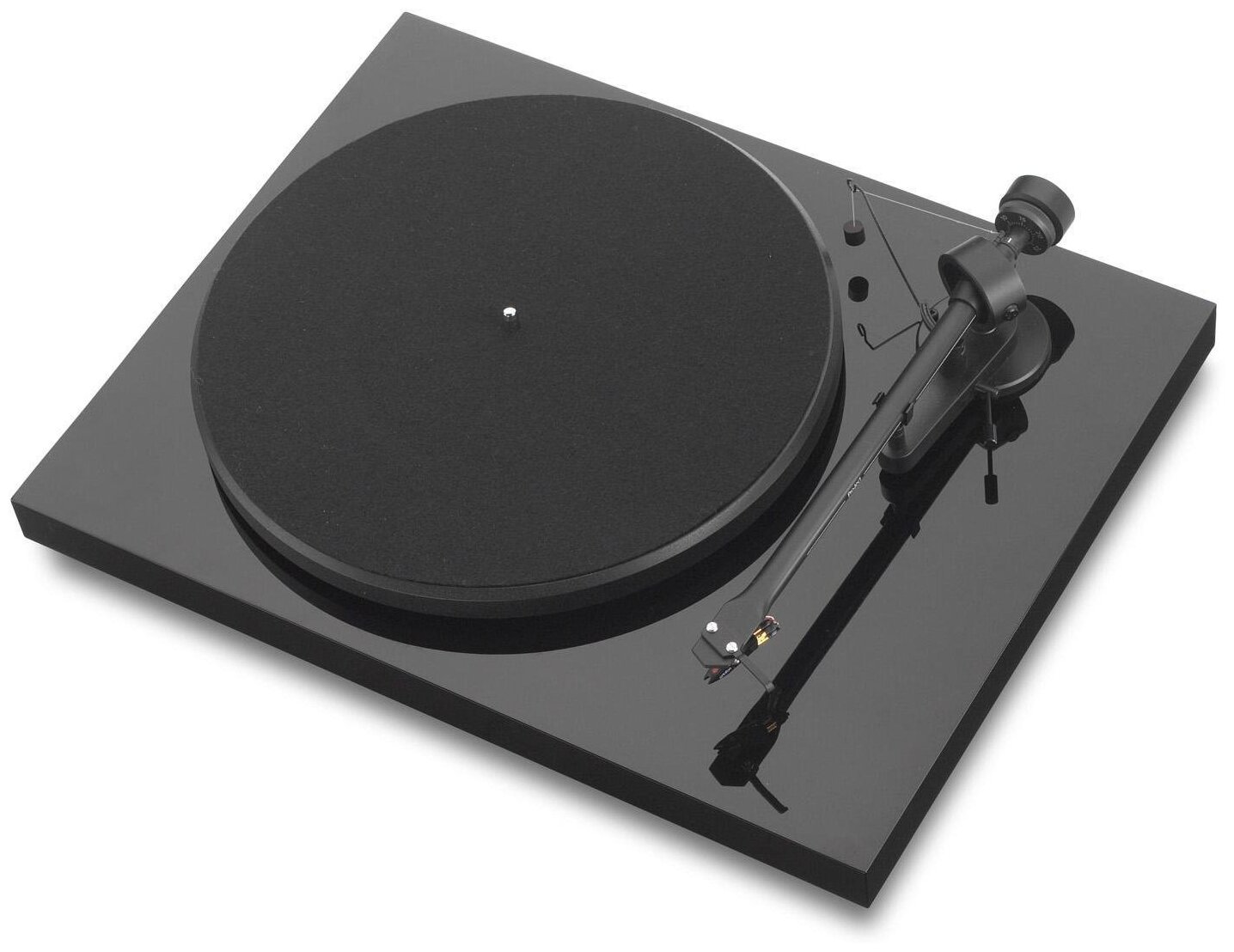 Виниловый проигрыватель Pro-Ject Debut III DC OM5e