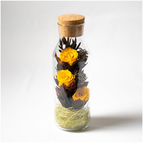 Композиция в графине с пробкой | VeGa Flowers Gallery | Цветы в стекле