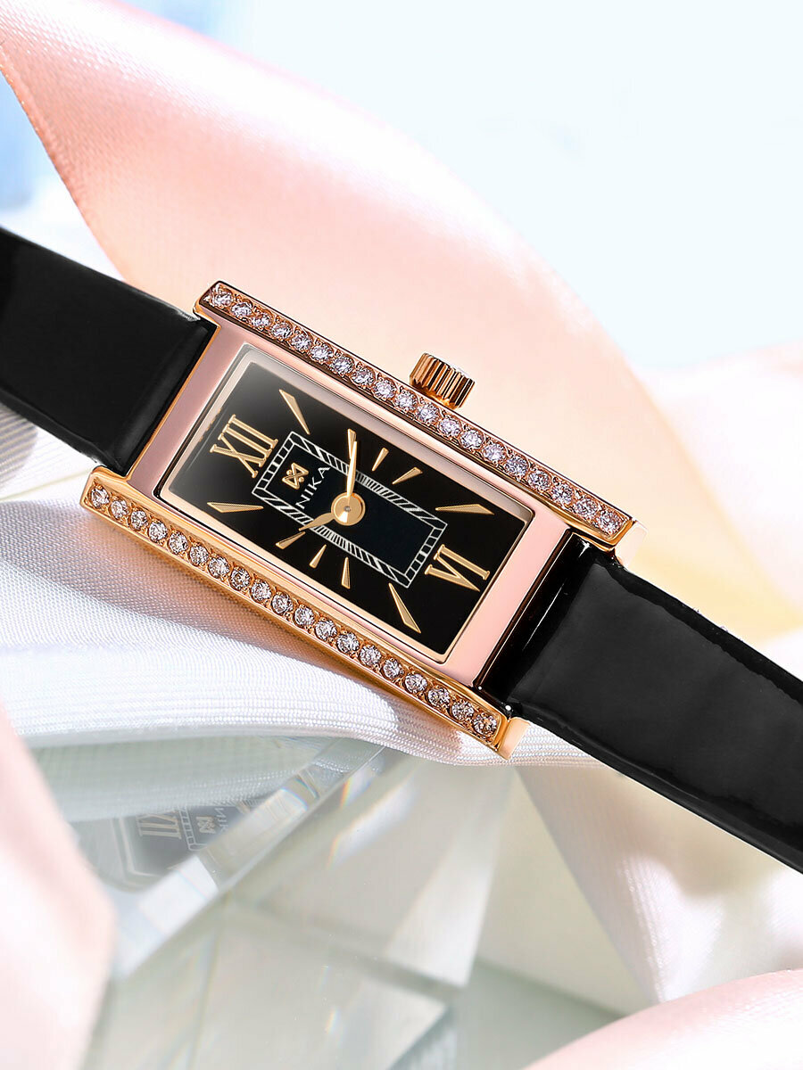 Наручные часы, золото, фианит