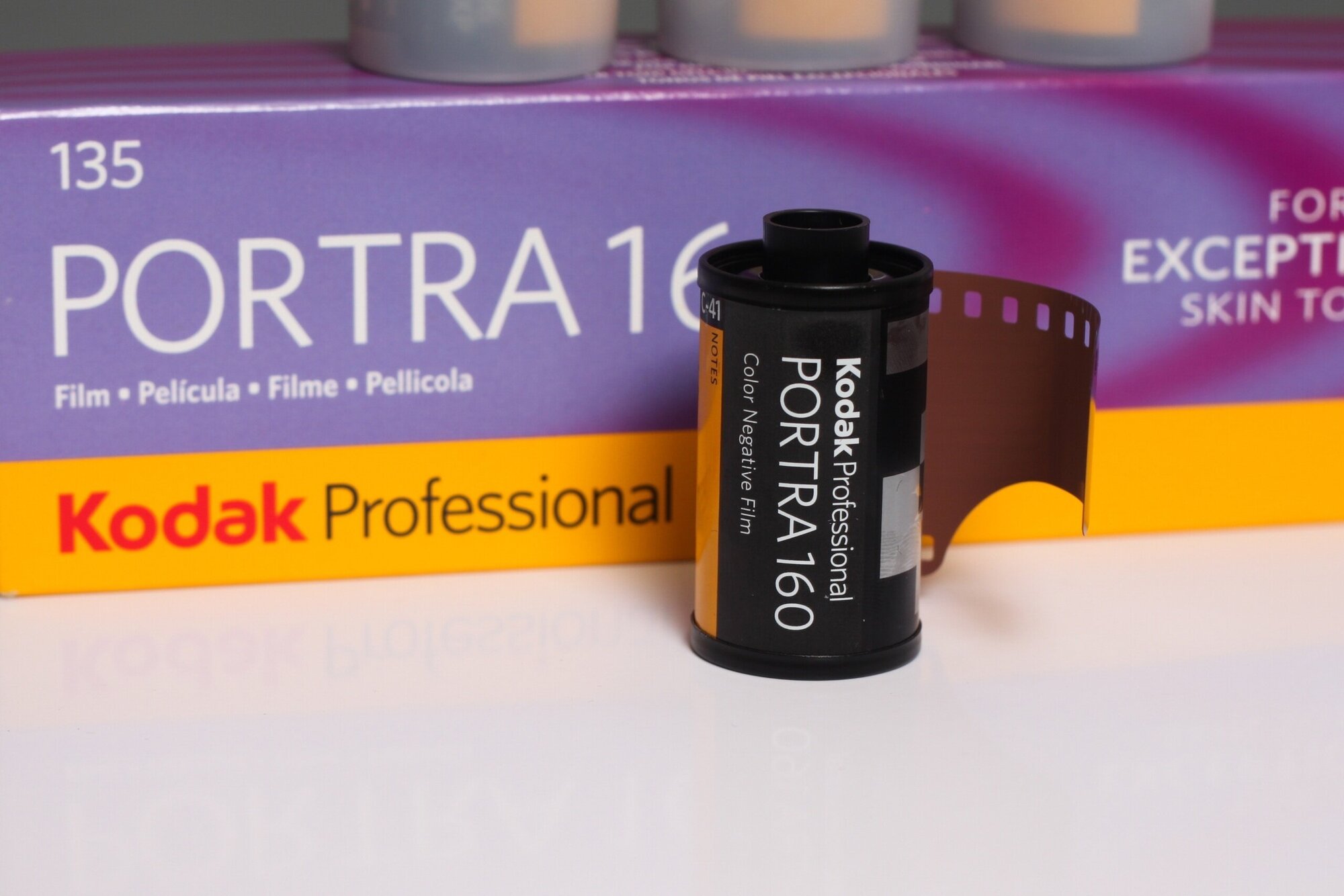 Фотопленка Kodak Portra 160/36 (36 кадров, C-41, 1 катушка в пластиковой упаковке)