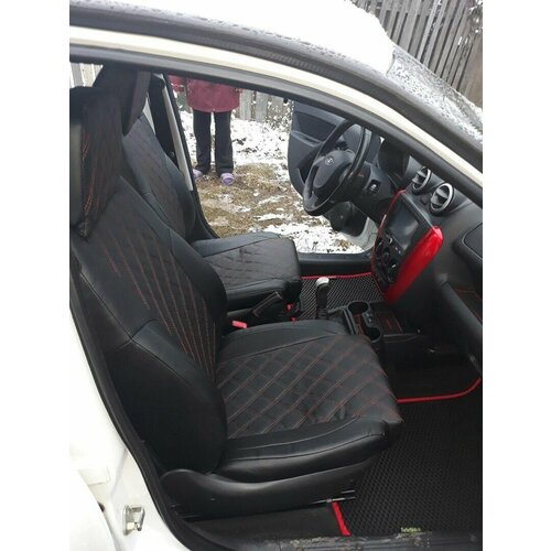 Модельные авточехлы на Lada Granta Sport , черная экокожа с красными ромбами 3