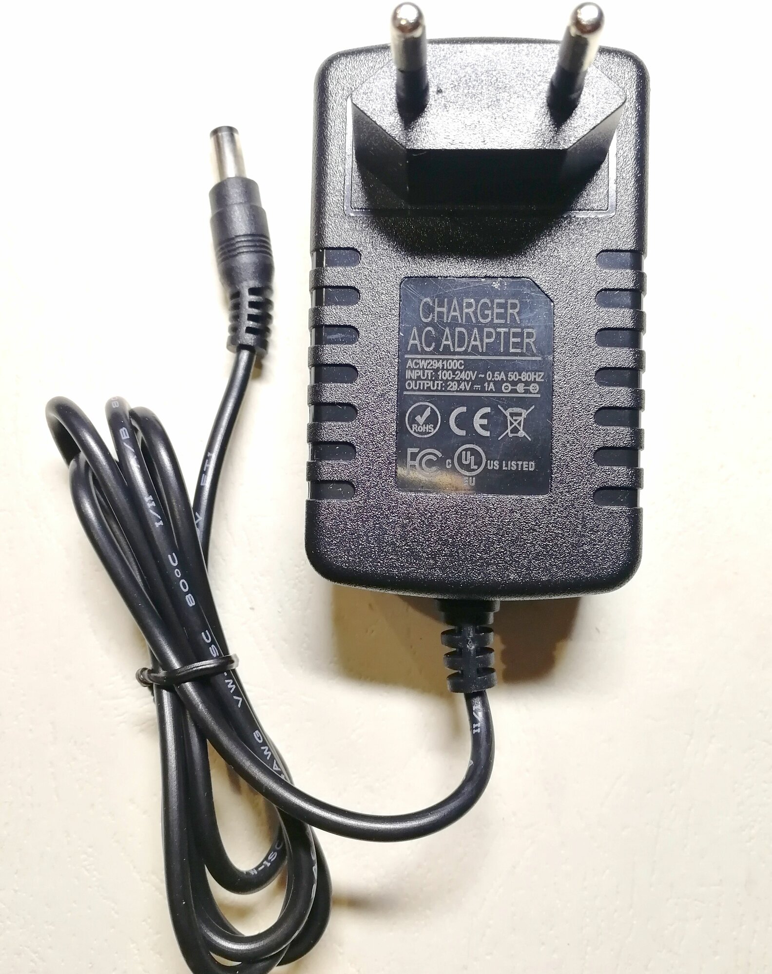 Блок питания 29.4V 1A для пылесоса LG A9 CordZero (ADC-30FSA-30 29430EPG, EAY64470404, PNS-30FSA-30)