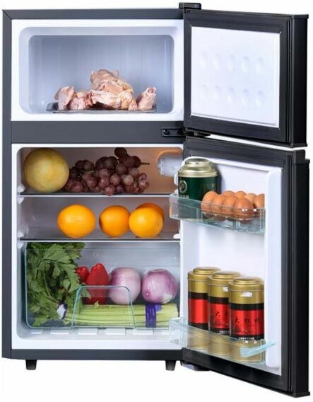 Двухкамерный холодильник Tesler RCT-100 Wood